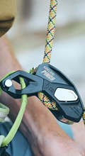 Load image into Gallery viewer, Edelrid Pinch - Semi-Automatic Belay Device